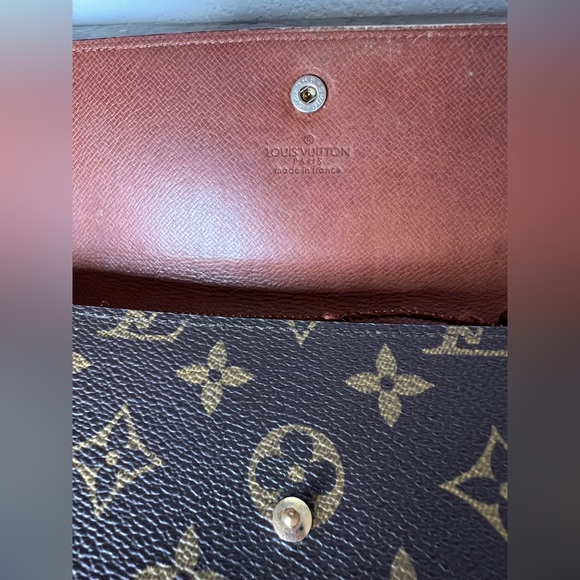 LOUIS VUITTON Sarah Long Monogram Wallet - Picture 4 of 10